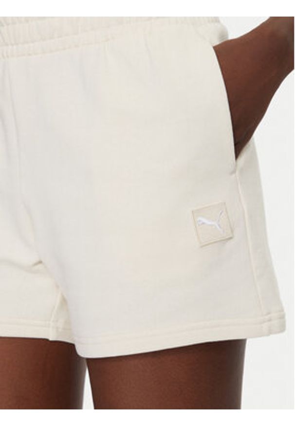Puma Szorty sportowe ESS Elevated 5" 685020 Écru Regular Fit. Materiał: bawełna