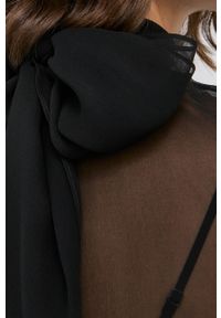 Karl Lagerfeld Bluzka jedwabna damska kolor czarny gładka. Okazja: na co dzień. Kolor: czarny. Materiał: jedwab. Długość rękawa: długi rękaw. Długość: długie. Wzór: gładki. Styl: casual #4