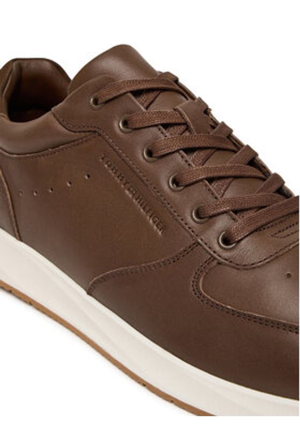 TOMMY HILFIGER - Tommy Hilfiger Sneakersy Premium Leather Hybrid FM0FM05700 Brązowy. Kolor: brązowy. Materiał: skóra