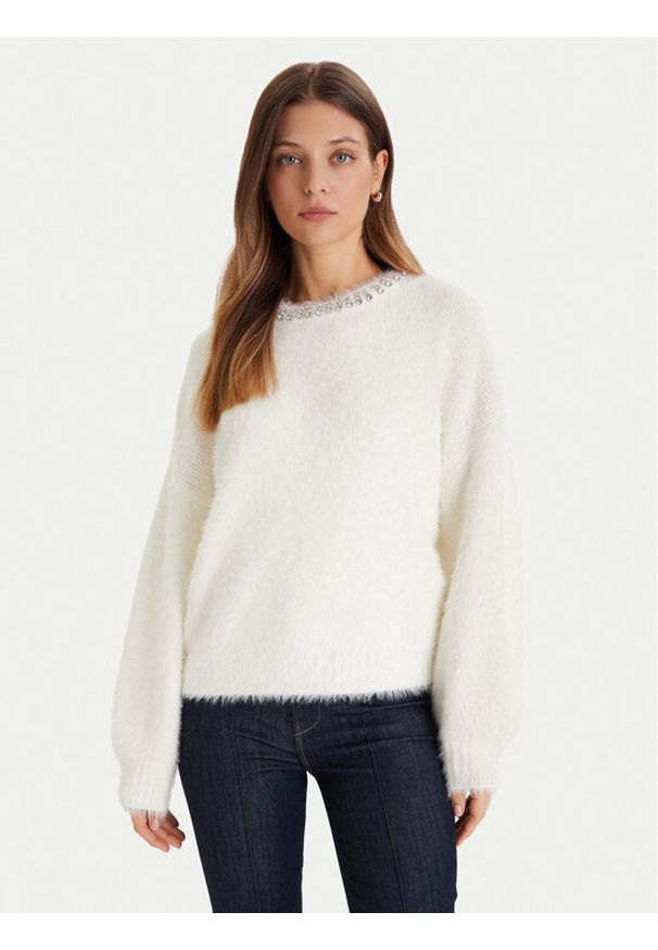 Guess Sweter W5BR58 Z3BH0 Biały Regular Fit. Kolor: biały. Materiał: syntetyk