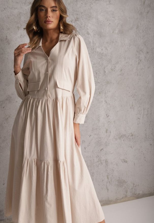 Renee - Beżowa Rozkloszowana Sukienka Koszulowa z Bawełny i Wiskozy Zdobiona Klapami Gleta. Okazja: na co dzień. Kolor: beżowy. Materiał: wiskoza, bawełna. Wzór: aplikacja. Typ sukienki: koszulowe. Styl: casual, elegancki