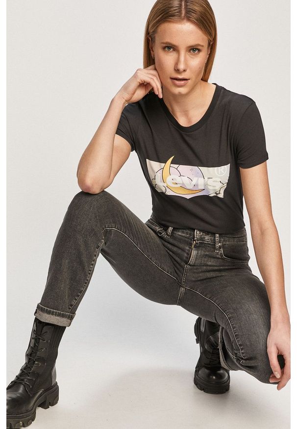 Levi's® - Levi's - T-shirt. Okazja: na co dzień, na spotkanie biznesowe. Kolor: czarny. Wzór: nadruk. Styl: biznesowy, casual