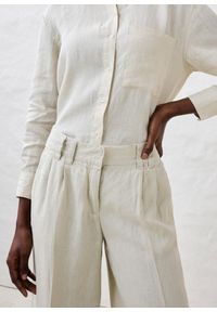 bonprix - Spodnie z zakładkami, z czystego lnu. Kolor: beżowy. Materiał: len. Sezon: lato. Styl: elegancki #2