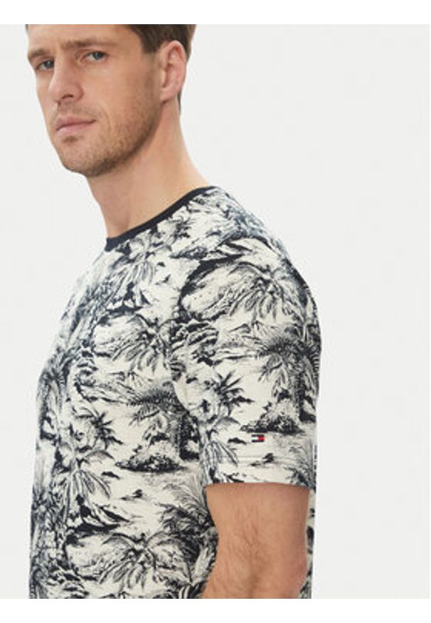 TOMMY HILFIGER - Tommy Hilfiger T-Shirt Summer MW0MW38933 Czarny Slim Fit. Kolor: czarny. Materiał: bawełna