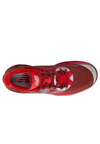Buty męskie New Balance TWO WXY v5 BB2WYRD5 – czerwone. Wysokość cholewki: przed kolano. Kolor: czerwony. Materiał: syntetyk, materiał, guma. Szerokość cholewki: normalna. Sport: bieganie, koszykówka, fitness #3