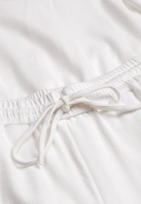 Renee - Biały Bawełniany Komplet Bluza Krótka ze Ściągaczem i Szerokie Spodnie ze Sznurkiem w Pasie Rionnea. Kolor: biały. Materiał: bawełna #3