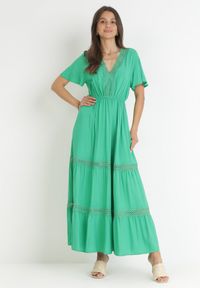 Born2be - Zielona Sukienka Selphie. Kolor: zielony. Materiał: tkanina, koronka. Długość rękawa: krótki rękaw. Wzór: ażurowy, aplikacja, koronka. Sezon: lato. Długość: midi #1