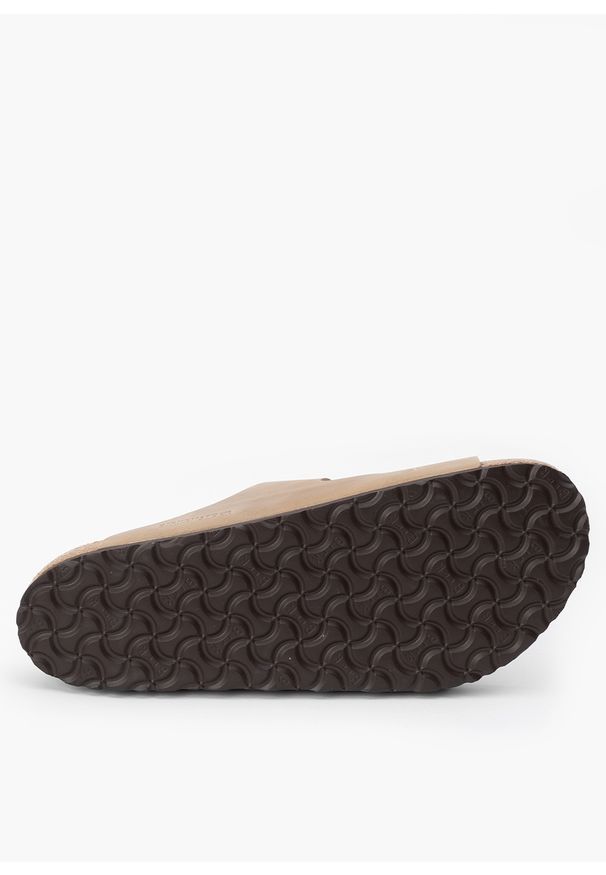 Birkenstock - Klapki męskie BIRKENSTOCK ARIZONA LEOI TABACCO BROWN. Okazja: na co dzień, do pracy, na spacer. Kolor: brązowy. Sport: turystyka piesza