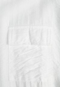 Renee - Biała Koszula z Bawełną o Nietoperzowym Kroju z Wiązaniem w Stylu Utility Kelathe. Kolor: biały. Materiał: bawełna #4