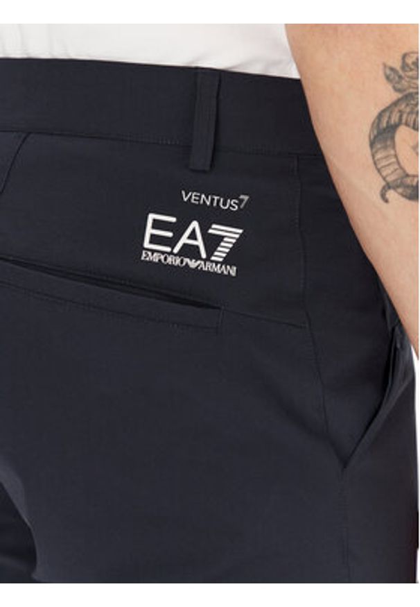 EA7 Emporio Armani Spodnie materiałowe 7M000509 AF14589 UB102 Granatowy Slim Fit. Kolor: niebieski. Materiał: syntetyk