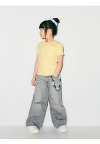 Reserved - Jeansy super wide leg z łańcuszkiem - jasnoszary. Kolor: szary #1