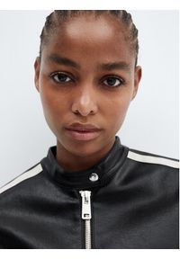 mango - Mango Kurtka z imitacji skóry Good 57095973 Czarny Regular Fit. Kolor: czarny. Materiał: skóra #4