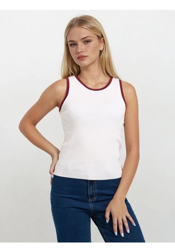 Sinsay - Bluzka bez rękawów - kremowy. Kolor: kremowy. Długość rękawa: bez rękawów