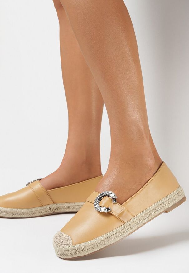 Born2be - Ciemnobeżowe Espadryle Nemotis. Zapięcie: bez zapięcia. Kolor: beżowy. Sezon: lato, wiosna
