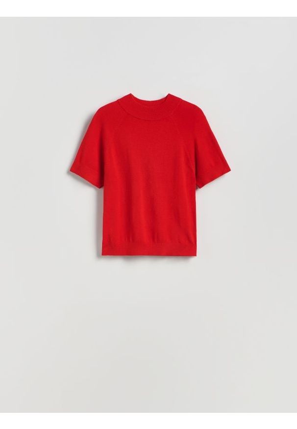 Reserved - Gładki sweter - czerwony. Kolor: czerwony. Materiał: wiskoza, dzianina. Wzór: gładki