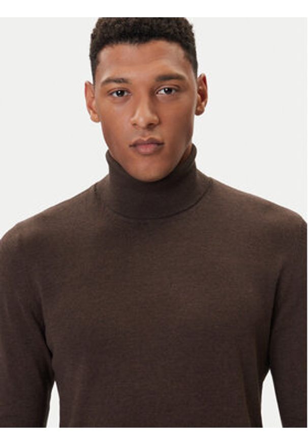 Jack & Jones Golf Emil 12157417 Brązowy Regular Fit. Typ kołnierza: golf. Kolor: brązowy. Materiał: bawełna