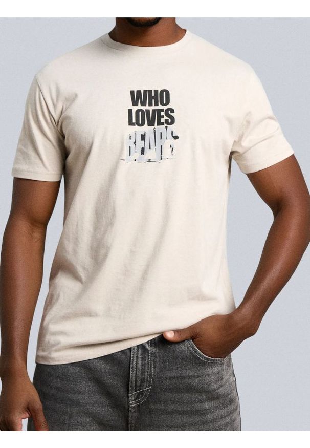 Sinsay - Bawełniana koszulka z napisem - beżowy. Kolor: beżowy. Materiał: bawełna. Wzór: napisy