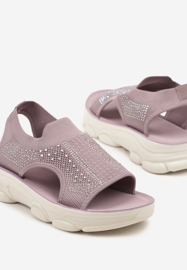 Born2be - Fioletowe Sandały Sportowe z Elastyczną Cholewką na Grubej Podeszwie Lirasette. Okazja: na spacer, na co dzień. Kolor: fioletowy. Materiał: jeans. Sezon: lato. Styl: sportowy