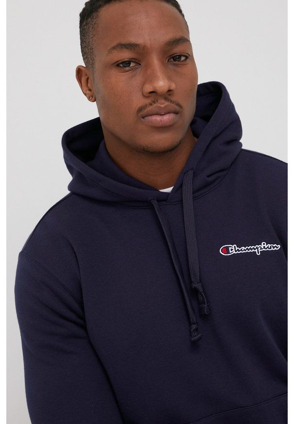 Champion bluza męska kolor granatowy z kapturem melanżowa. Okazja: na co dzień. Typ kołnierza: kaptur. Kolor: niebieski. Materiał: dzianina. Wzór: melanż. Styl: casual