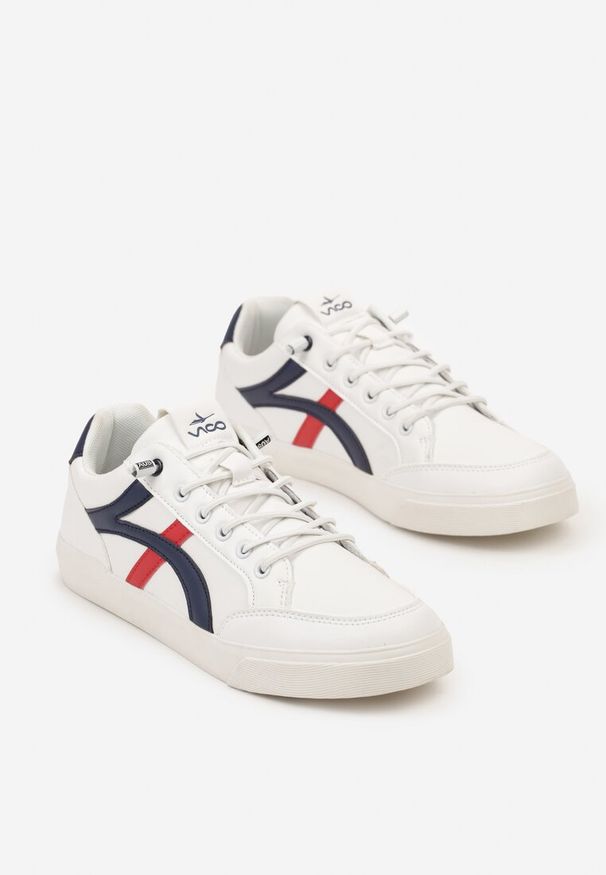 Born2be - Biało-Czerwone Sznurowane Buty Sportowe z Ozdobnymi Paskami Temvia. Okazja: na co dzień. Zapięcie: pasek. Kolor: biały. Obcas: na obcasie. Wysokość obcasa: niski
