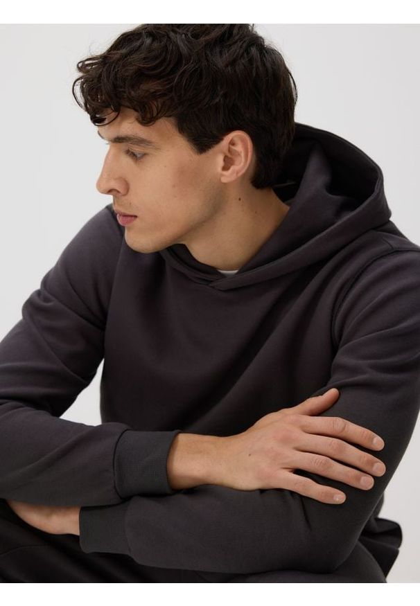 Reserved - Bluza z kapturem - ciemnoszary. Kolor: szary. Materiał: dzianina, bawełna