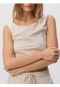 Reserved - Top z marszczeniami - kremowy. Kolor: kremowy. Materiał: bawełna