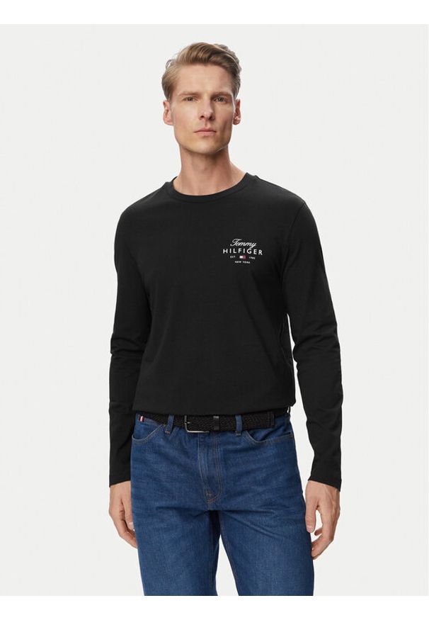 TOMMY HILFIGER - Tommy Hilfiger Longsleeve Script Stack MW0MW43225 Czarny Regular Fit. Kolor: czarny. Materiał: bawełna. Długość rękawa: długi rękaw