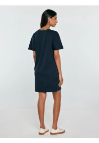 Big-Star - Sukienka damska dzianinowa z niewielkim haftem granatowa Zorkana 403. Okazja: na co dzień. Kolor: niebieski. Materiał: dzianina. Wzór: haft. Sezon: lato. Typ sukienki: sportowe. Styl: casual, klasyczny, sportowy. Długość: mini #5