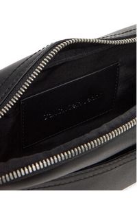 Calvin Klein Jeans Saszetka Mono Logo Camera Bag 22 LV04G3015G Czarny. Kolor: czarny. Materiał: skóra #4