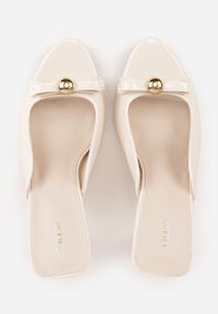 Born2be - Beżowe Lakierowane Klapki VICES na Szpilce z Wyciętą Cholewką i Kokardą Vilinelin. Okazja: na wesele, na co dzień, na ślub cywilny. Kolor: beżowy. Materiał: lakier. Obcas: na szpilce. Styl: wizytowy, casual, klasyczny, elegancki #7