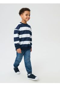 Sinsay - Jeansy jogger z przeszyciami - granatowy. Kolor: niebieski #1