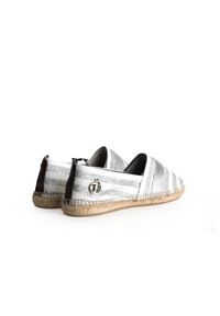 Trussardi Jeans Espadryle | 79A90602 | Kobieta | Srebrny. Nosek buta: okrągły. Kolor: srebrny. Materiał: skóra, tkanina. Wzór: aplikacja #3