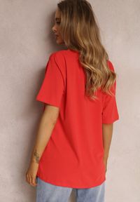 Renee - Czerwony T-shirt Eraela. Kolekcja: plus size. Kolor: czerwony. Materiał: bawełna, tkanina. Długość rękawa: krótki rękaw. Długość: krótkie. Styl: klasyczny #5