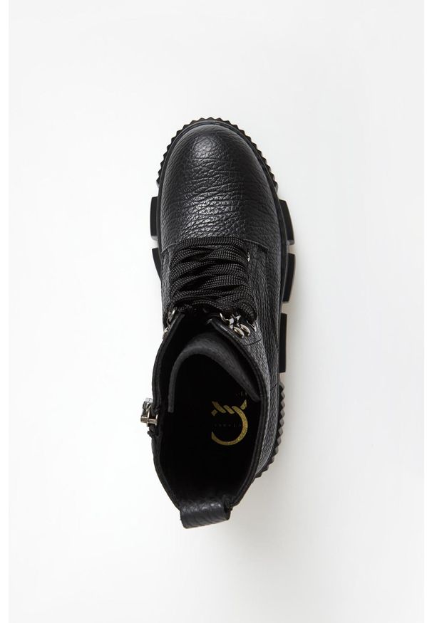 Trapery damskie skórzane CESARE CASADEI. Materiał: skóra