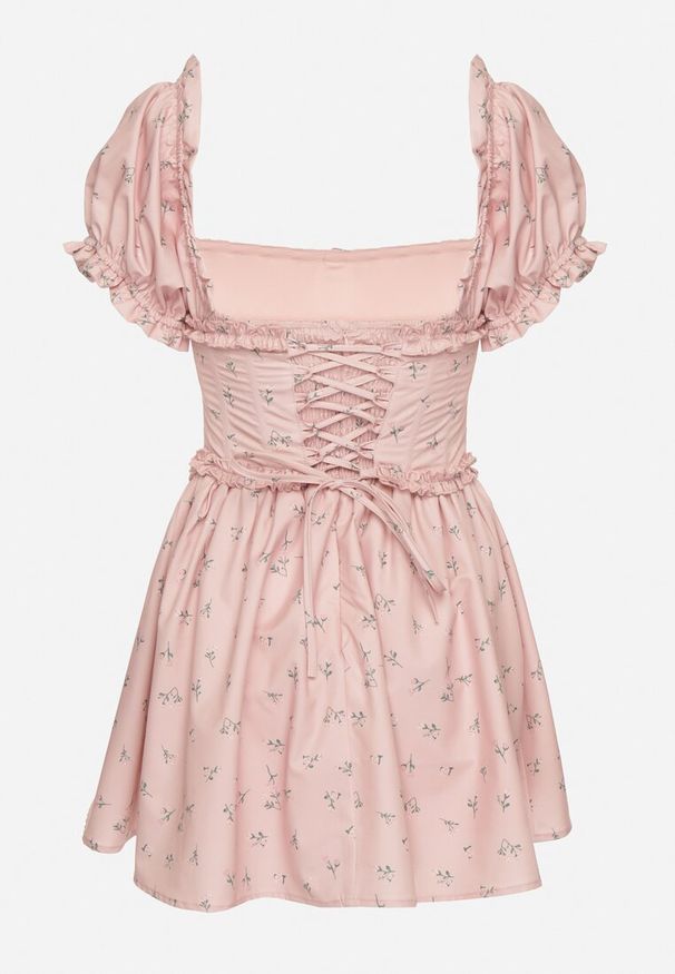 Born2be - Różowa Sukienka Vices z Bufkami Falbankami i Wiązaniem w Kwiaty Tolalira. Okazja: na co dzień. Typ kołnierza: kołnierz z falbankami. Kolor: różowy. Materiał: skóra. Wzór: kwiaty. Styl: klasyczny, casual, elegancki