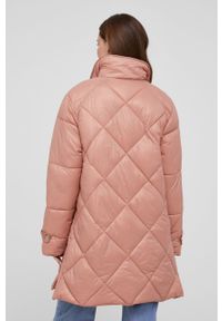Answear Lab kurtka damska kolor różowy zimowa. Okazja: na co dzień. Kolor: różowy. Materiał: materiał. Wzór: gładki. Sezon: zima. Styl: wakacyjny #3
