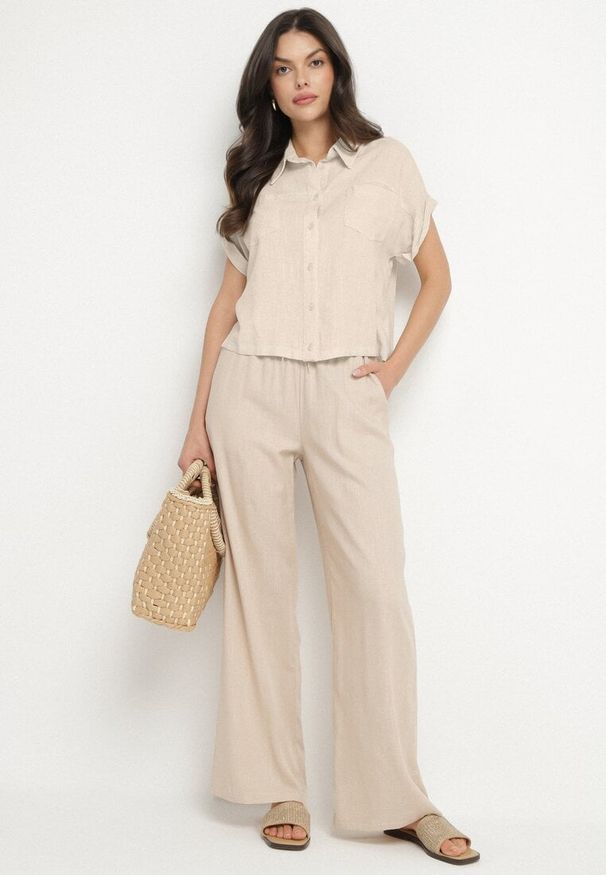 Born2be - Jasnobeżowe Szerokie Spodnie z Lnem z Gumką w Talii i Kieszeniami Filisela. Okazja: na co dzień, do pracy. Kolor: beżowy. Materiał: len. Styl: elegancki, casual