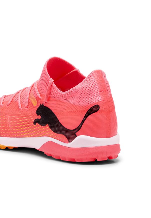 Puma - Buty piłkarskie FUTURE 7 MATCH TT PUMA Sunset Glow Black Sun Stream Pink Orange. Kolor: żółty, czarny, pomarańczowy, wielokolorowy. Sport: piłka nożna