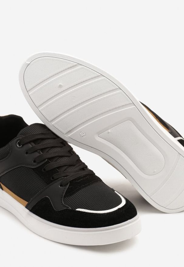 Born2be - Czarne Buty Sportowe z Przeszyciami Nanivaia. Kolor: czarny