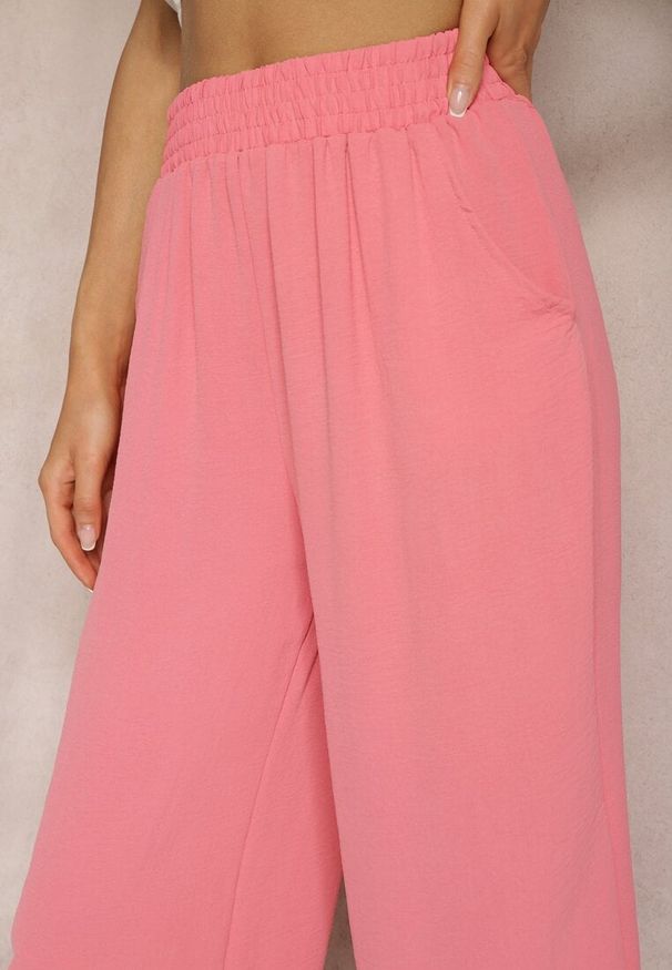 Renee - Różowe Spodnie Palazzo z Gumką w Talii i Długością Nogawki 3/4 Moolia. Kolekcja: plus size. Kolor: różowy. Materiał: materiał