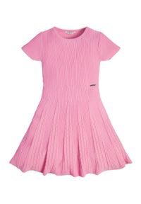 Guess Sukienka codzienna J2RK68 5012Z Różowy Regular Fit. Okazja: na co dzień. Kolor: różowy. Materiał: wiskoza. Typ sukienki: proste. Styl: casual #1