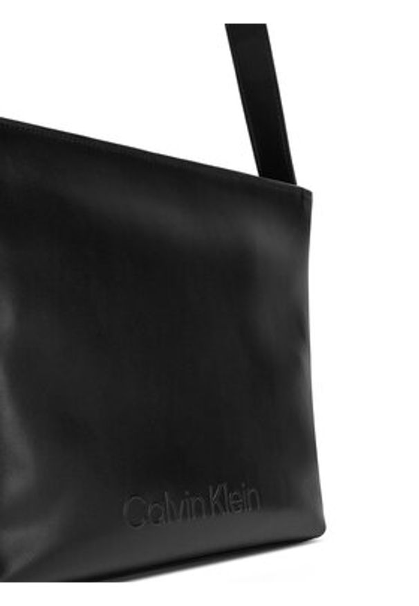 Calvin Klein Torebka K60K613172 Czarny. Kolor: czarny. Materiał: skórzane