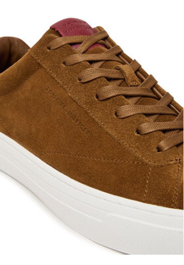 TOMMY HILFIGER - Tommy Hilfiger Sneakersy Premium Dress Cupsole FM0FM05573 Brązowy. Kolor: brązowy. Materiał: skóra, zamsz