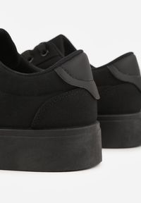 Renee - Czarne Chunky Sneakersy na Tłoczonej Platformie Trianne. Okazja: na spacer, na co dzień. Zapięcie: sznurówki. Kolor: czarny. Materiał: jeans. Wzór: aplikacja. Obcas: na platformie. Sport: turystyka piesza #7