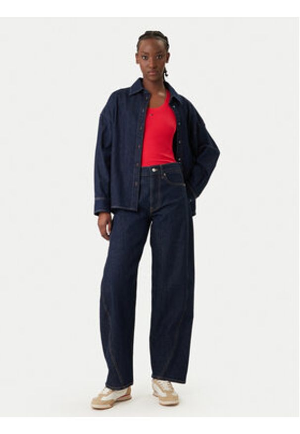 Tommy Jeans Top Essential DW0DW20673 Czerwony Slim Fit. Kolor: czerwony. Materiał: bawełna