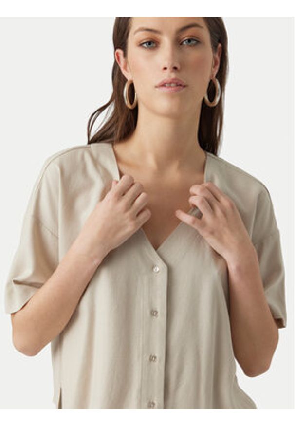 Vero Moda Bluzka Jesmilo 10279696 Beżowy jasny Regular Fit. Kolor: beżowy. Materiał: len, wiskoza