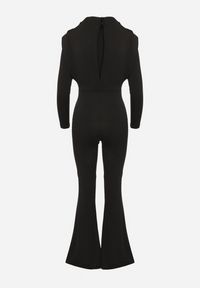 Born2be - Czarny Koktajlowy Kombinezon Ozdobiony Wycięciem na Plecach Sewiel. Kolor: czarny. Długość rękawa: długi rękaw. Długość: długie. Wzór: aplikacja. Styl: wizytowy #4