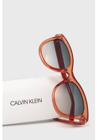Calvin Klein Okulary przeciwsłoneczne damskie kolor różowy. Kolor: pomarańczowy #2
