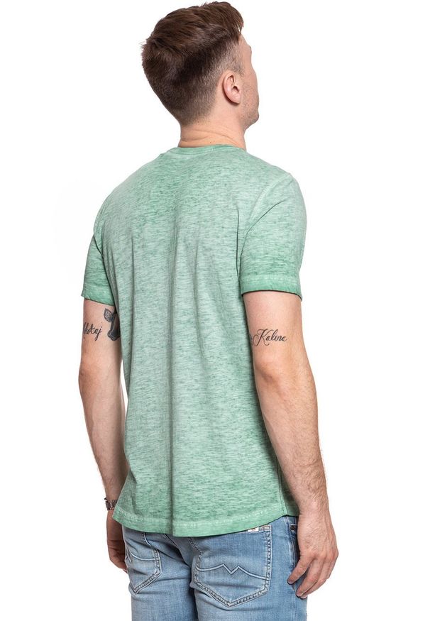 Mustang - MUSTANG T SHIRT Alex C Print 1009524 6398. Wzór: nadruk