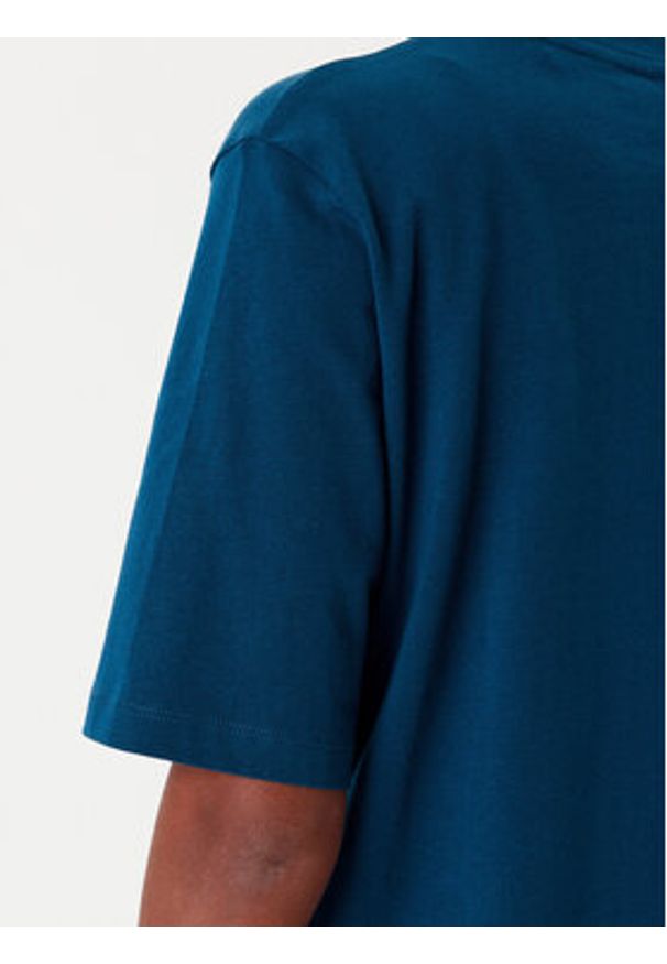Guess T-Shirt V5YI02 I3Z14 Niebieski Boxy Fit. Kolor: niebieski. Materiał: bawełna